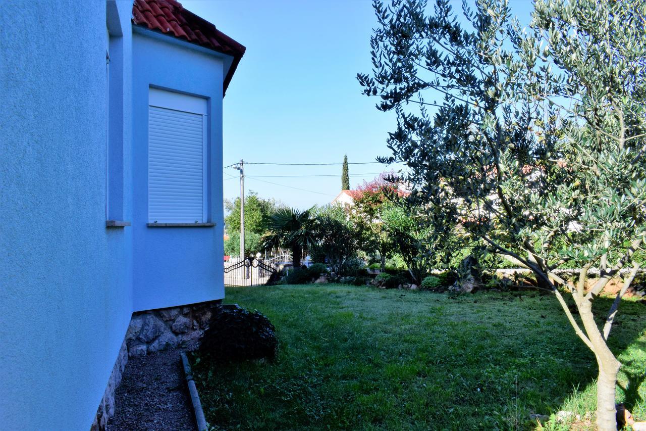 Apartment Blumen Oase Malinska Luaran gambar