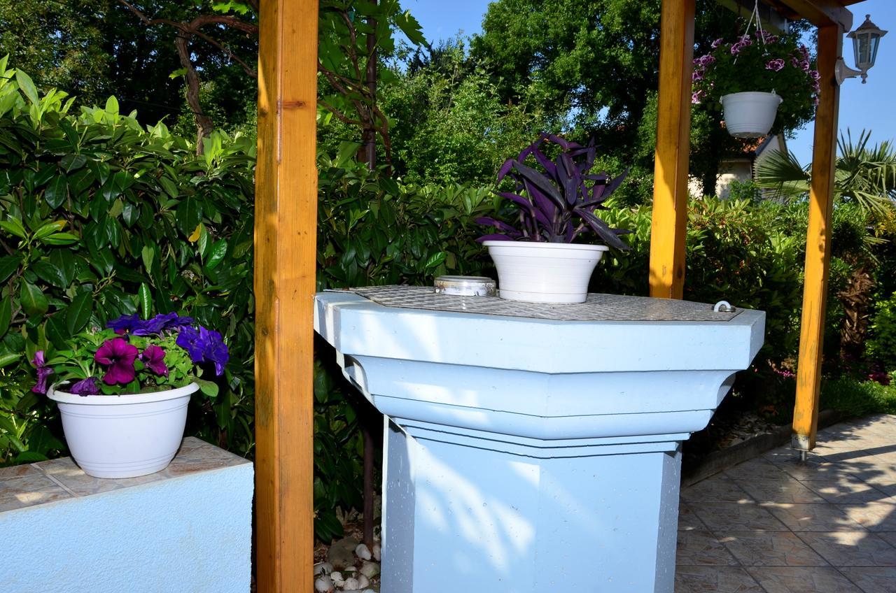 Apartment Blumen Oase Malinska Luaran gambar