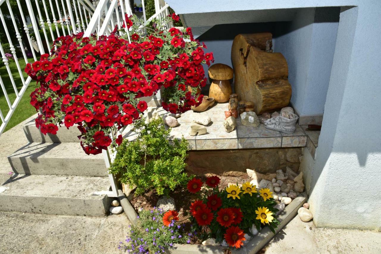 Apartment Blumen Oase Malinska Luaran gambar