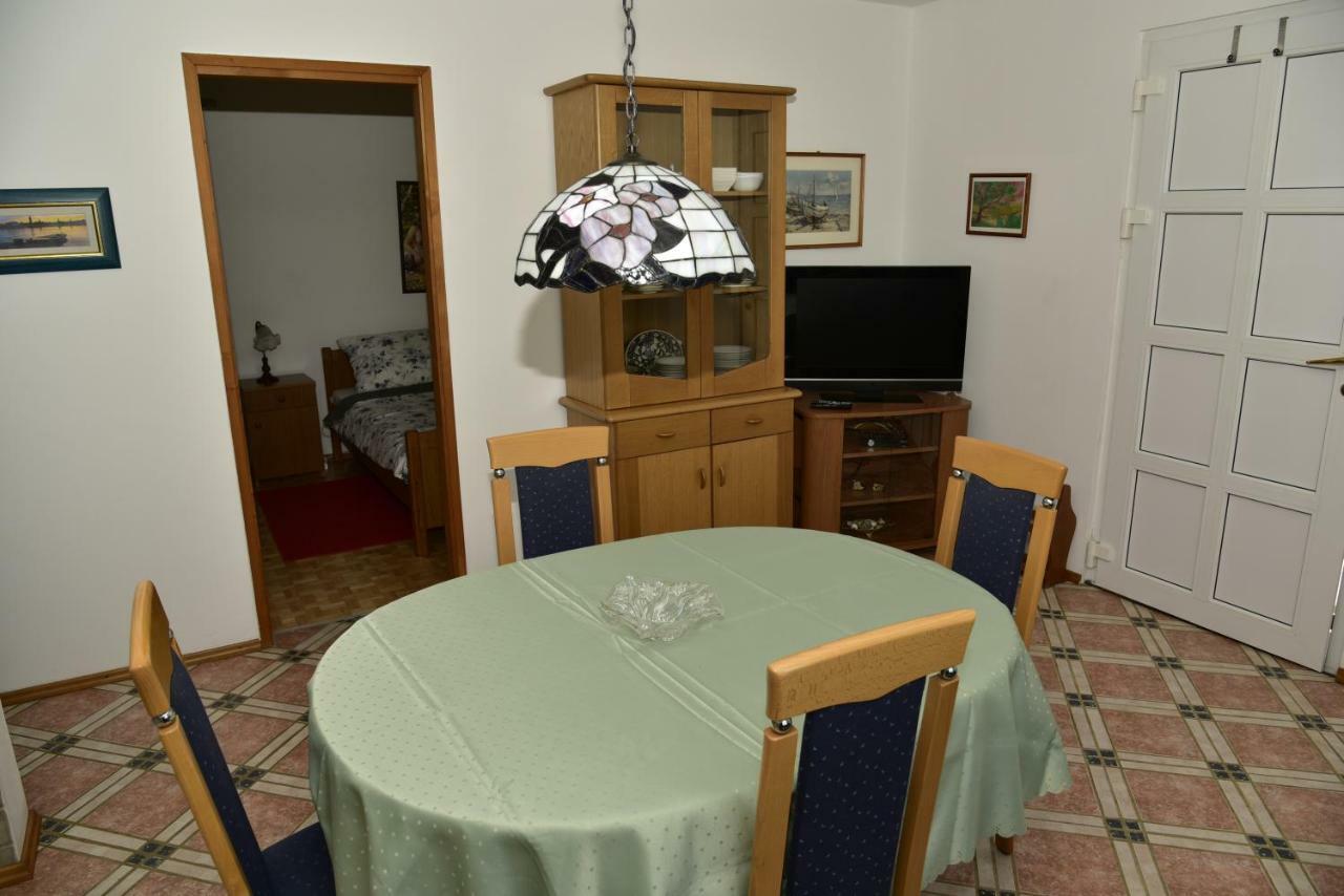 Apartment Blumen Oase Malinska Luaran gambar