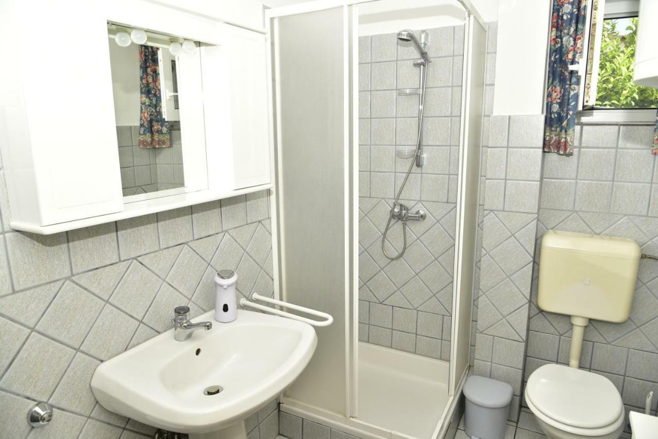 Apartment Blumen Oase Malinska Luaran gambar
