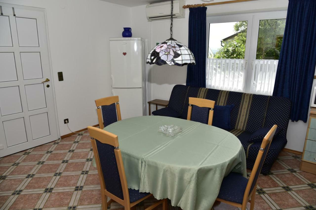 Apartment Blumen Oase Malinska Luaran gambar